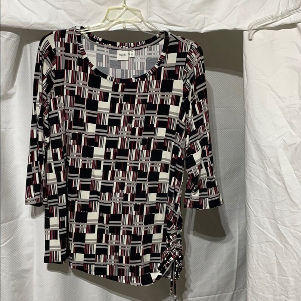 Rafaella 2x black red top cinch hip worn once